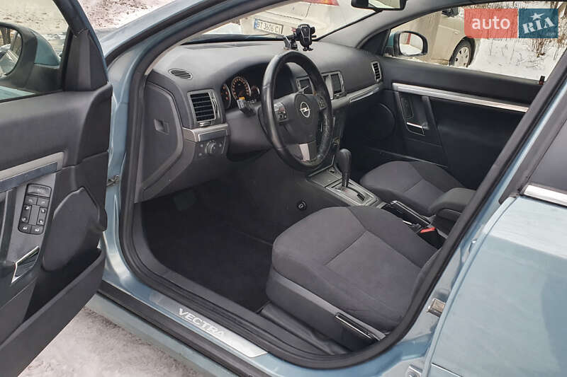 Седан Opel Vectra 2006 в Киеве