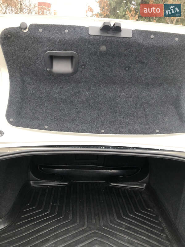 Седан Opel Vectra 2007 в Львове