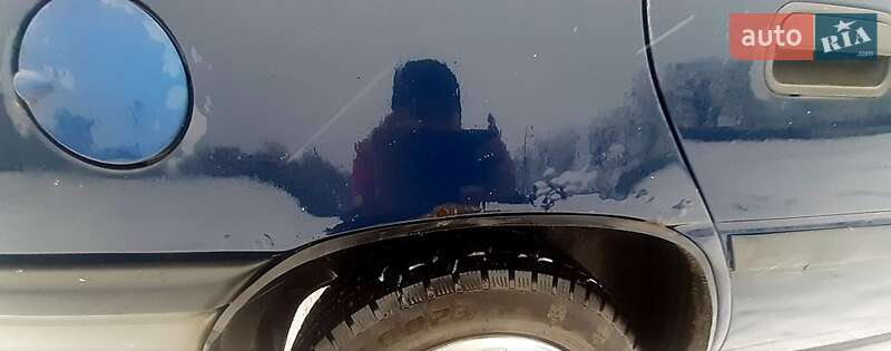 Лифтбек Opel Vectra 1990 в Кропивницком