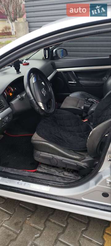 Ліфтбек Opel Vectra 2003 в Миколаєві