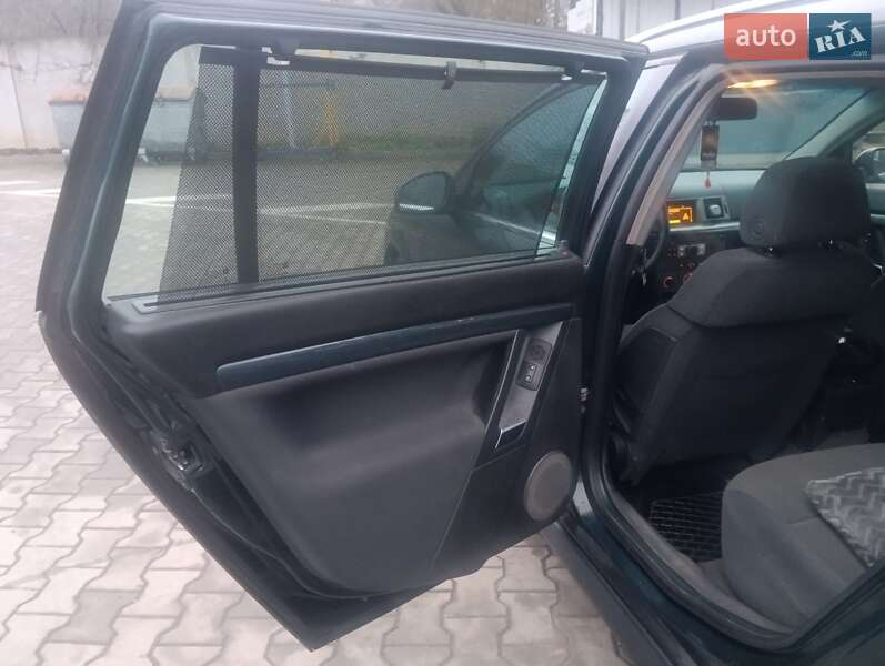 Универсал Opel Vectra 2004 в Виннице