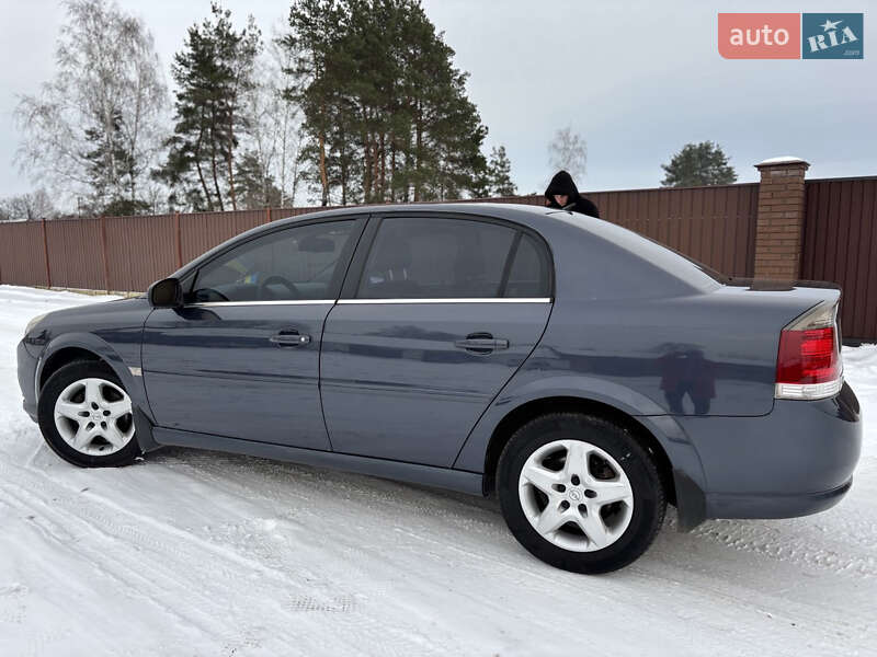 Седан Opel Vectra 2008 в Лебедине