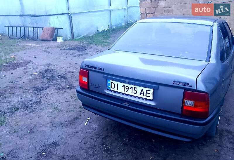 Седан Opel Vectra 1992 в Ізмаїлі фото 5 Седан Opel Vectra 1992 в Ізмаїлі