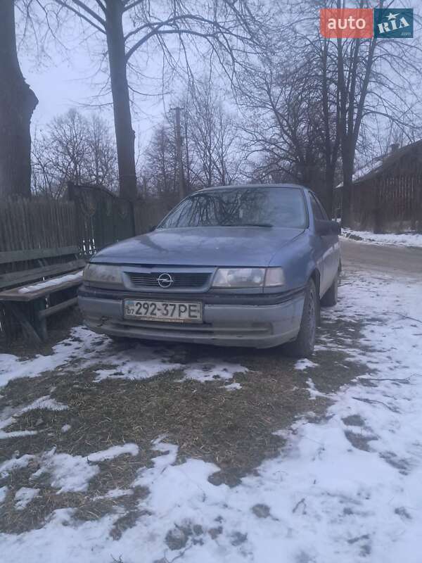 Седан Opel Vectra 1989 в Старой Жадовой фото 2 Седан Opel Vectra 1989 в Старой Жадовой