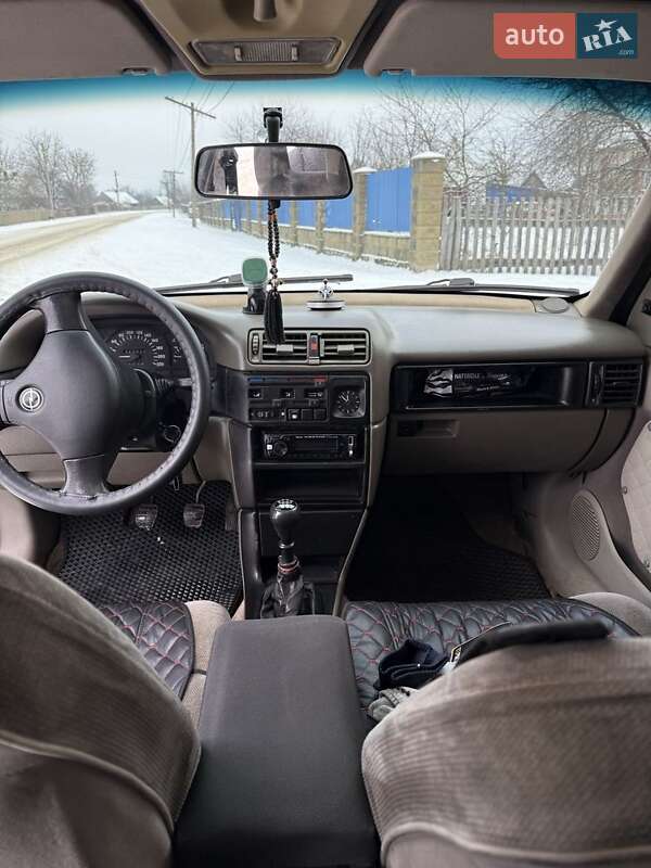 Седан Opel Vectra 1990 в Ратным фото 7 Седан Opel Vectra 1990 в Ратным