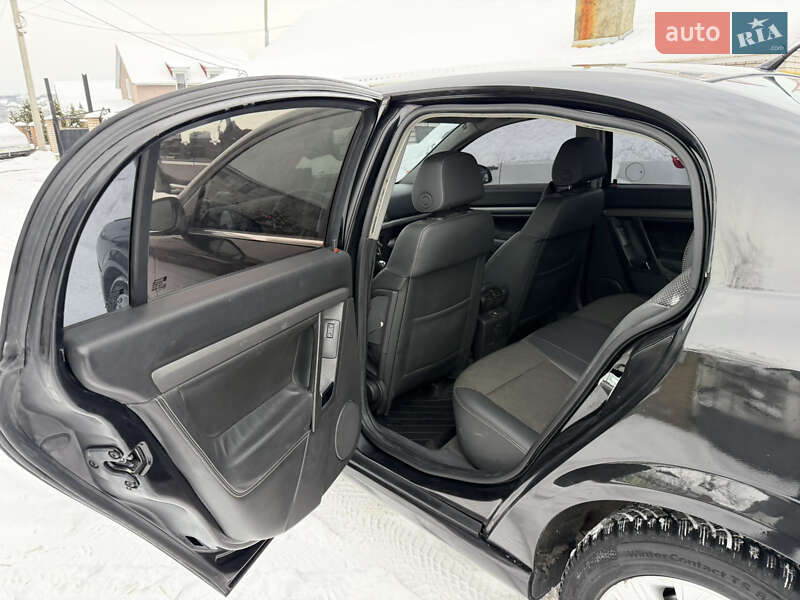 Седан Opel Vectra 2006 в Умані