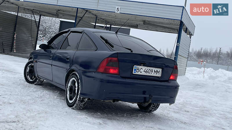Ліфтбек Opel Vectra 2001 в Дрогобичі