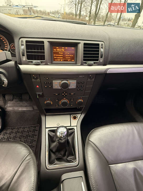 Седан Opel Vectra 2008 в Харькове