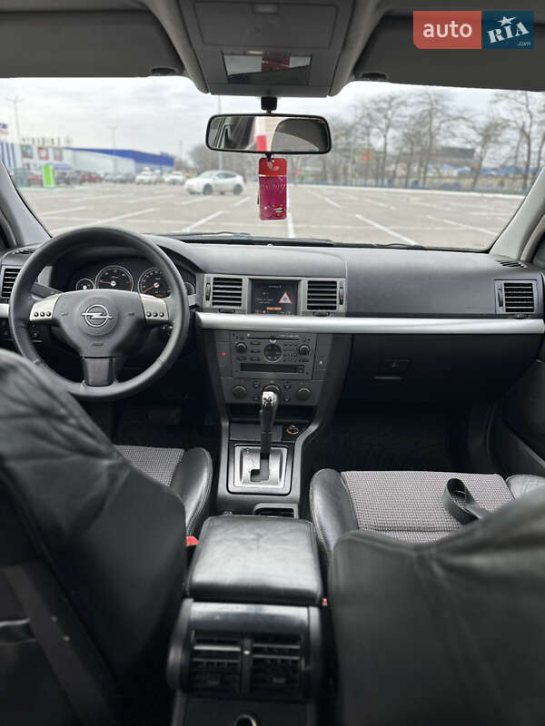 Ліфтбек Opel Vectra 2002 в Одесі