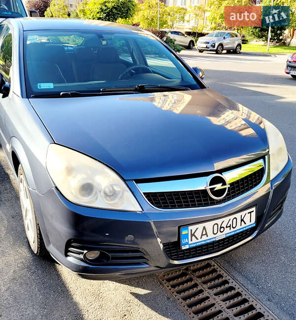 Седан Opel Vectra 2006 в Софиевской Борщаговке