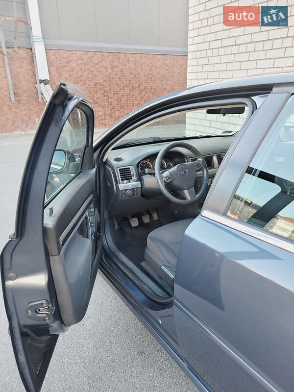 Седан Opel Vectra 2006 в Софиевской Борщаговке