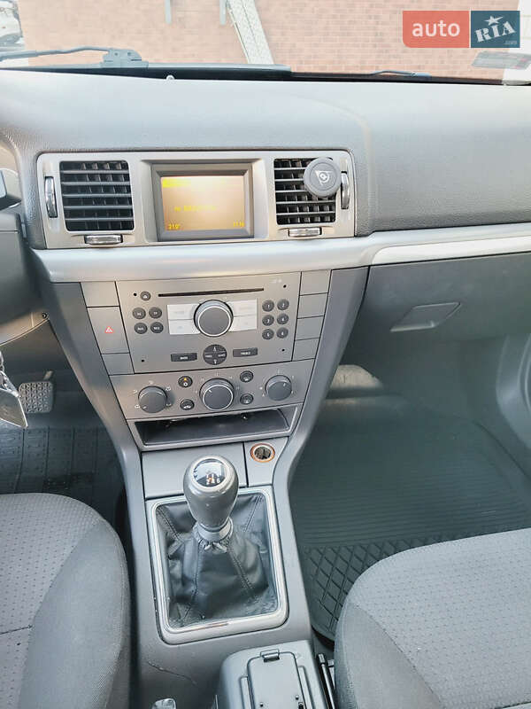 Седан Opel Vectra 2006 в Софиевской Борщаговке