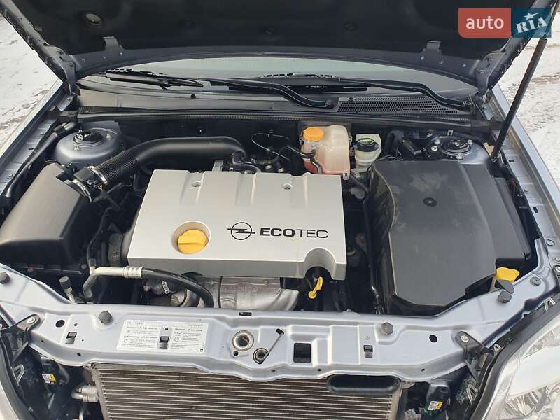 Седан Opel Vectra 2003 в Миргороде