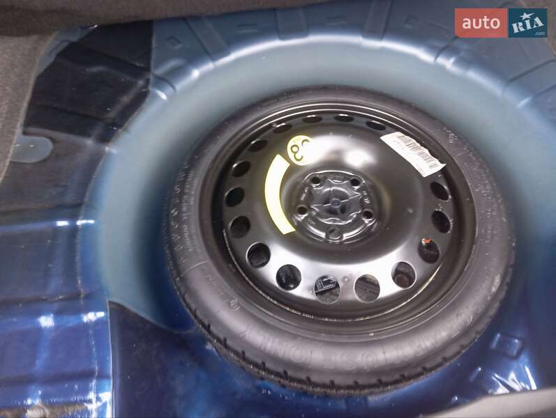 Седан Opel Vectra 2004 в Ивано-Франковске