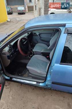 Седан Opel Vectra 1993 в Первомайске