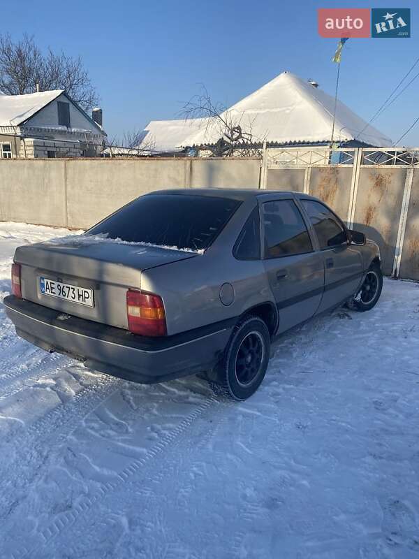 Седан Opel Vectra 1992 в Днепре