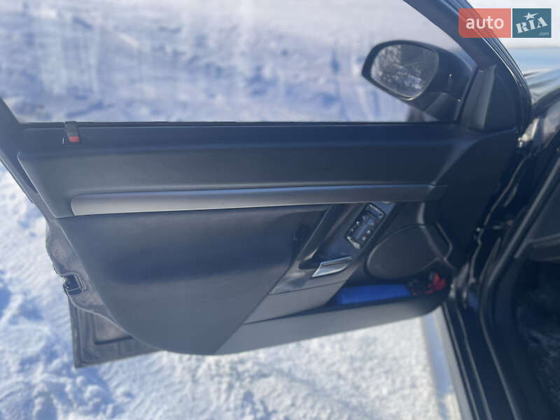 Лифтбек Opel Vectra 2002 в Калиновке