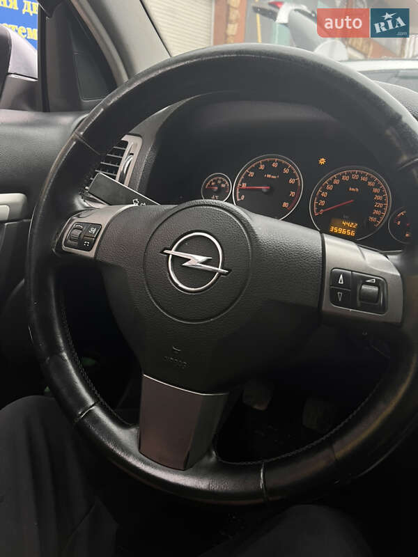 Седан Opel Vectra 2008 в Ізмаїлі