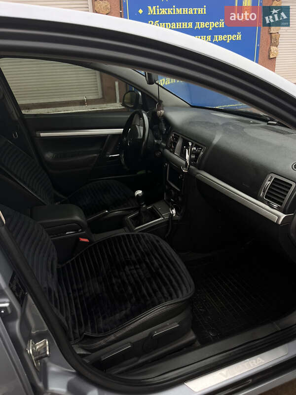 Седан Opel Vectra 2008 в Ізмаїлі