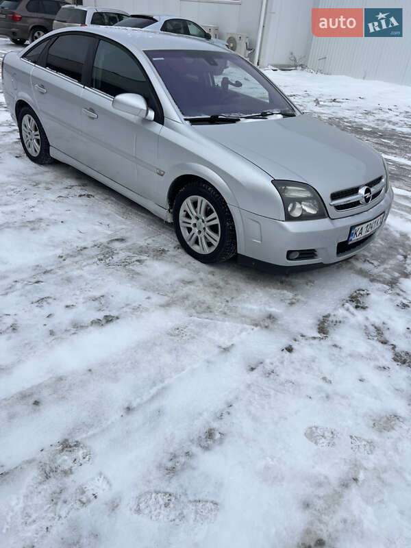 Лифтбек Opel Vectra 2003 в Киеве