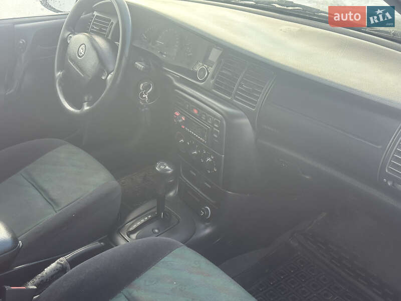 Седан Opel Vectra 1996 в Дрогобыче