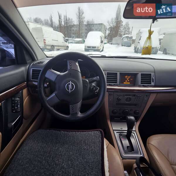 Седан Opel Vectra 2004 в Чернигове