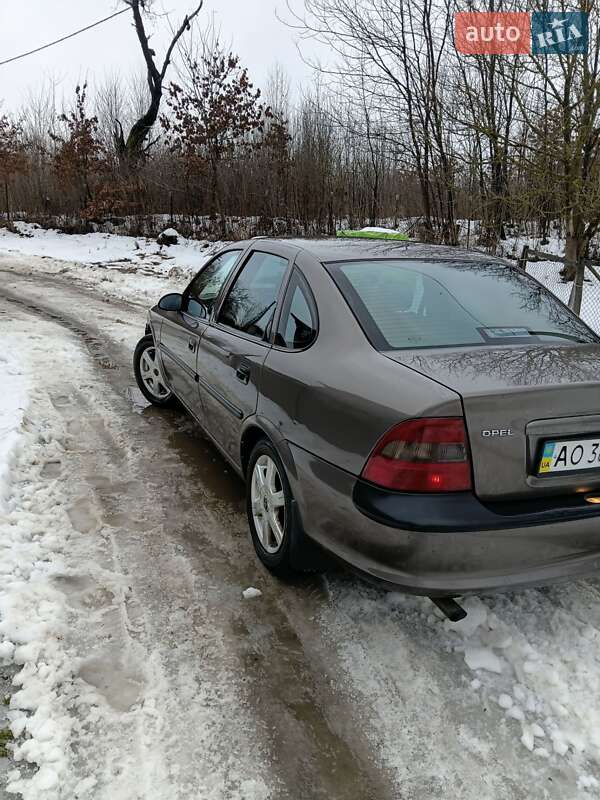 Седан Opel Vectra 1998 в Теребле