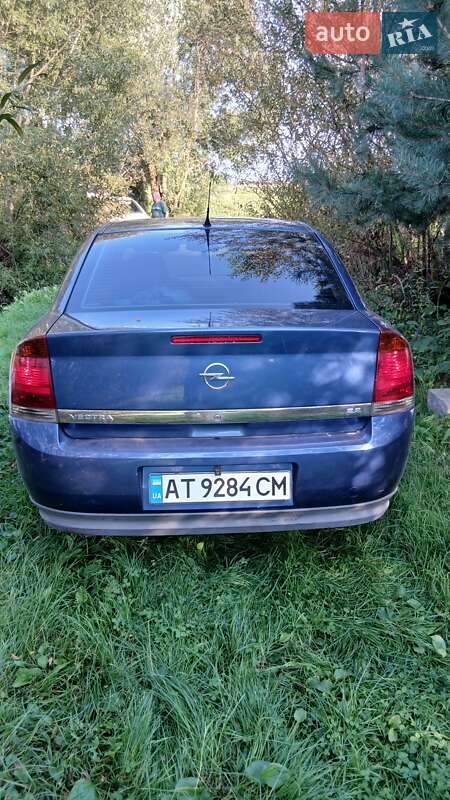 Седан Opel Vectra 2003 в Львове