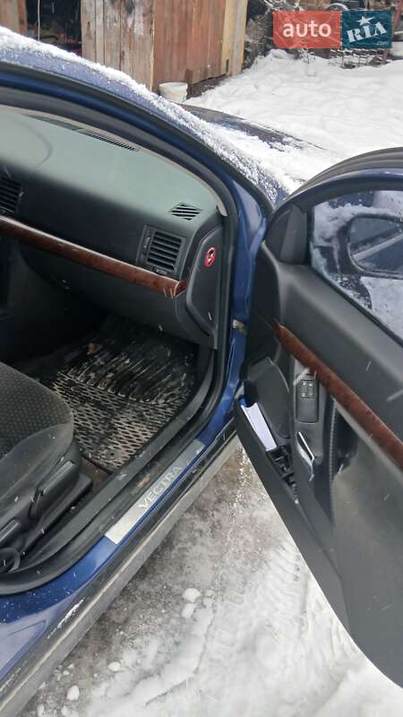 Седан Opel Vectra 2003 в Львове