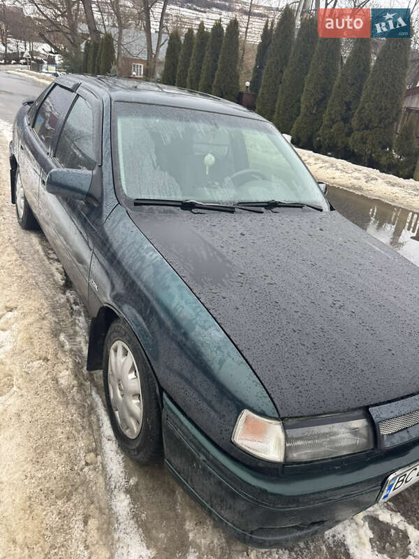 Седан Opel Vectra 1995 в Старом Самборе