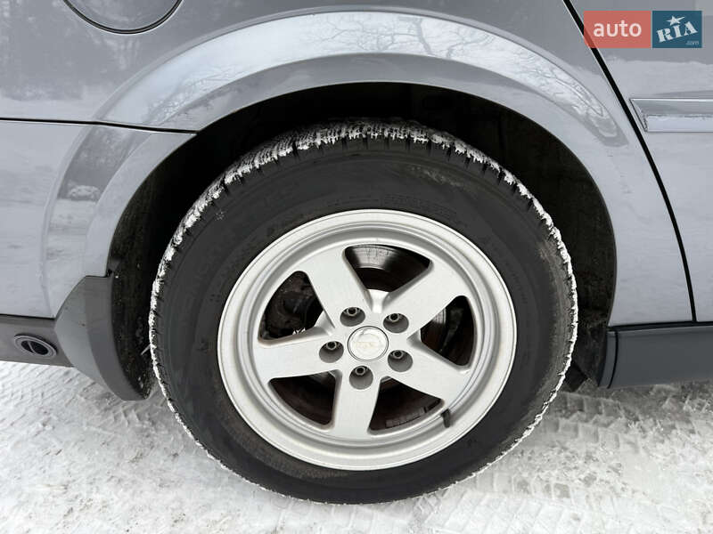 Седан Opel Vectra 2005 в Львове