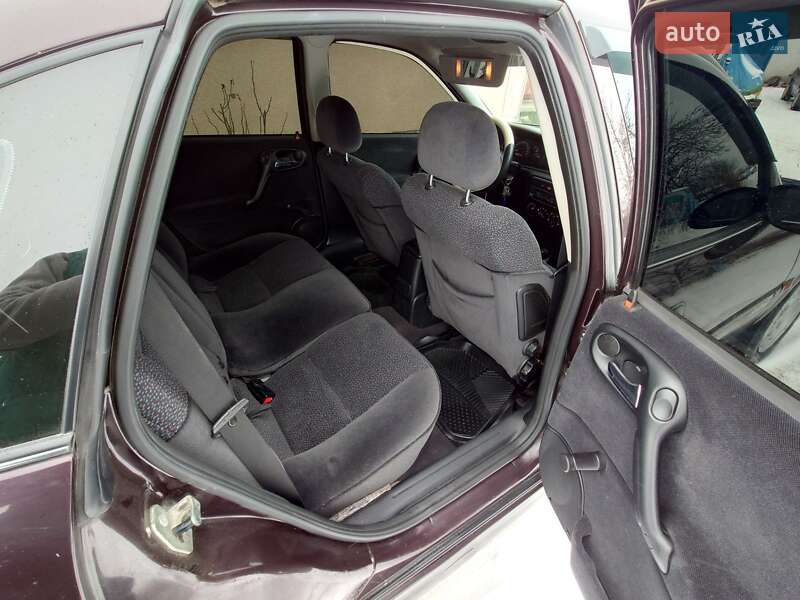 Седан Opel Vectra 2000 в Черновцах