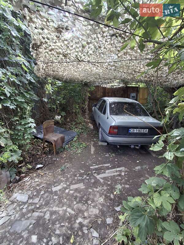 Седан Opel Vectra 1991 в Чернігові