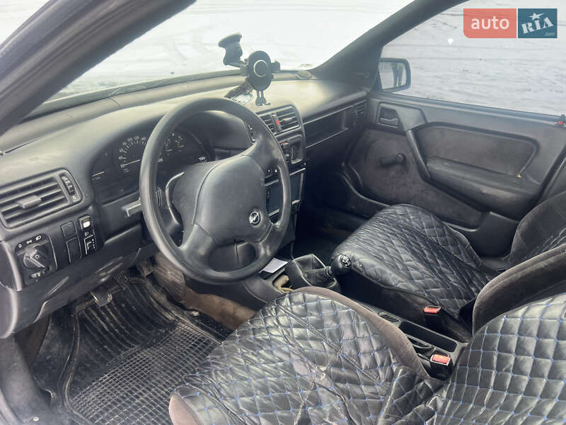 Седан Opel Vectra 1990 в Львове фото 14 Седан Opel Vectra 1990 в Львове