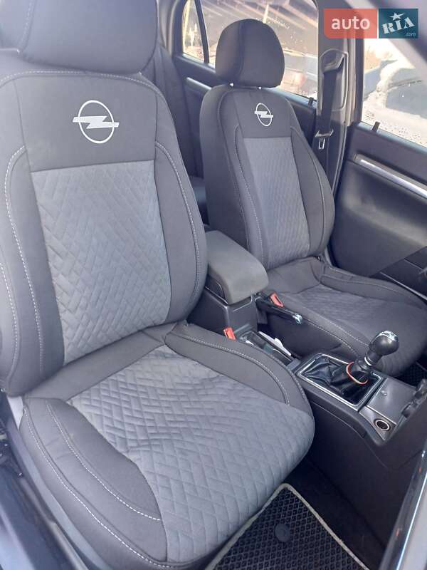 Седан Opel Vectra 2006 в Трускавці