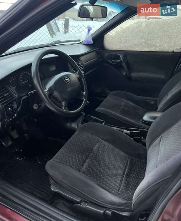 Лифтбек Opel Vectra 1997 в Пустомытах