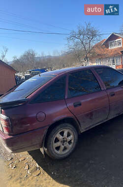 Лифтбек Opel Vectra 1994 в Косове