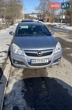 Седан Opel Vectra 2007 в Литине
