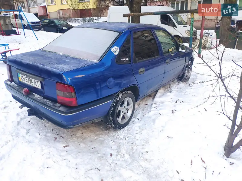 Opel Vectra 1991 VIN W0L000087M5292990 фото оголошення 5 з 38