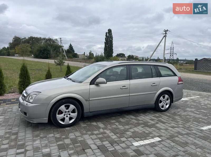 Универсал Opel Vectra 2005 в Вараше