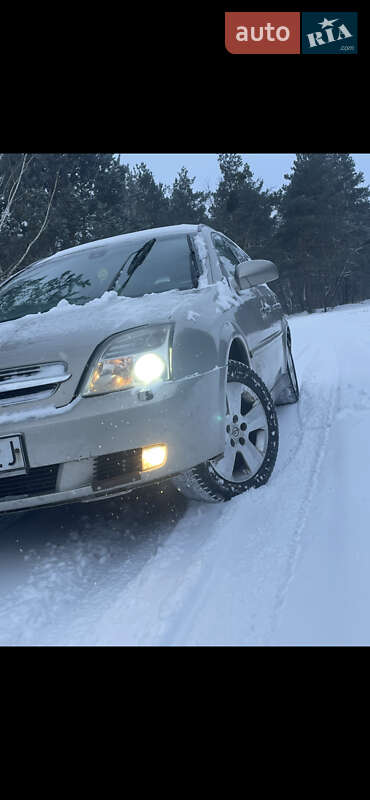 Универсал Opel Vectra 2005 в Вараше