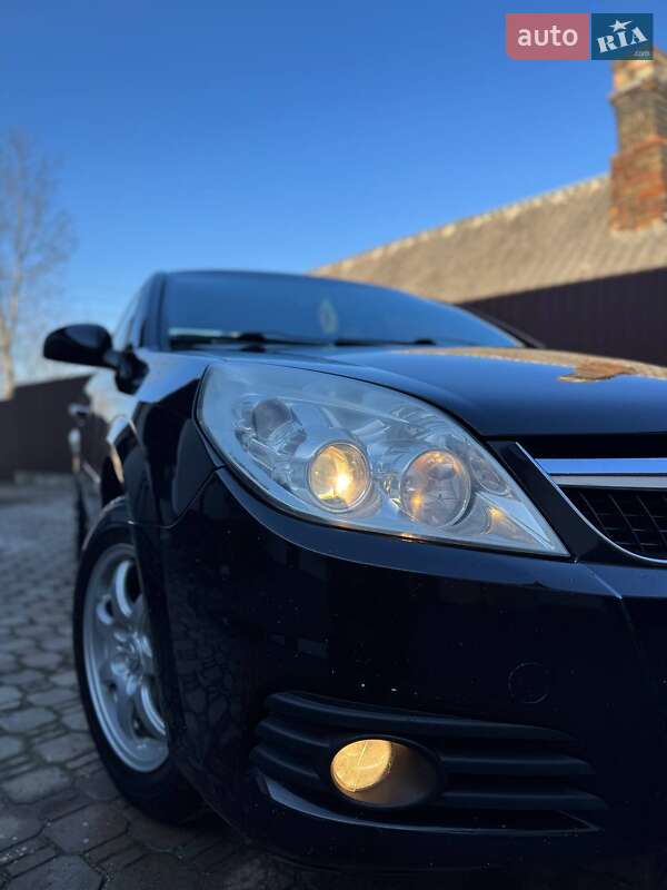Седан Opel Vectra 2006 в Дубно