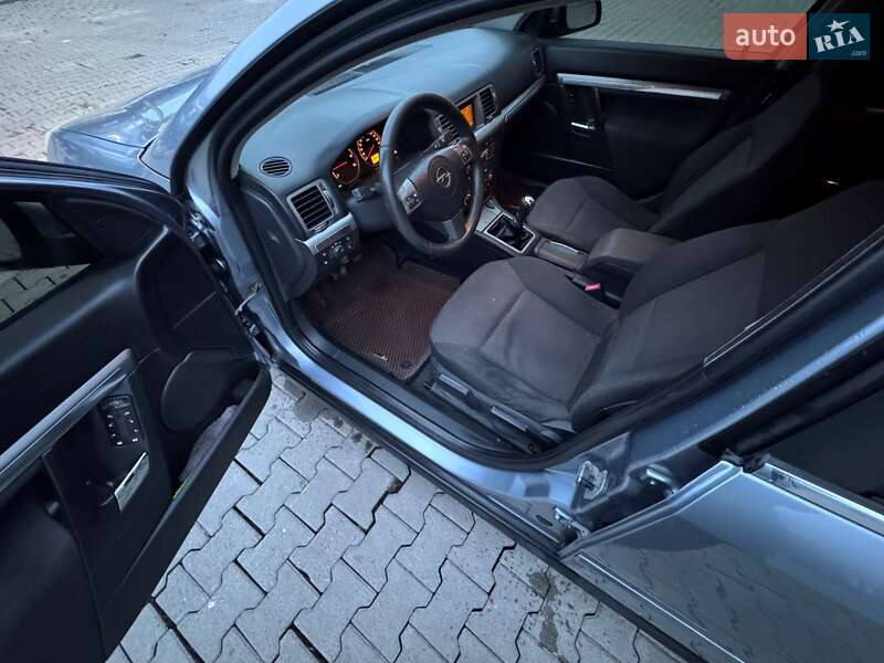 Универсал Opel Vectra 2006 в Черновцах