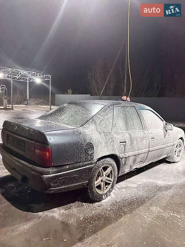 Седан Opel Vectra 1995 в Полтаве