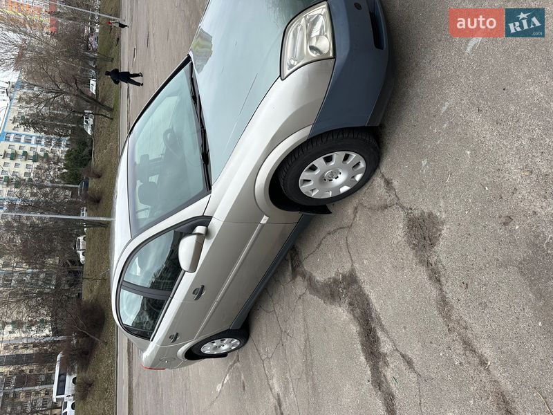 Седан Opel Vectra 2002 в Києві