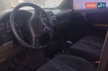 Седан Opel Vectra 1991 в Вороновиці