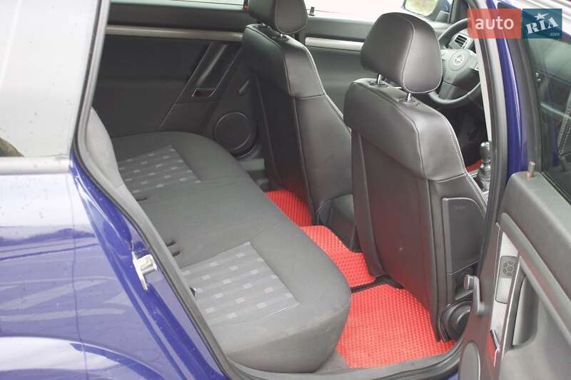 Универсал Opel Vectra 2008 в Мостиске