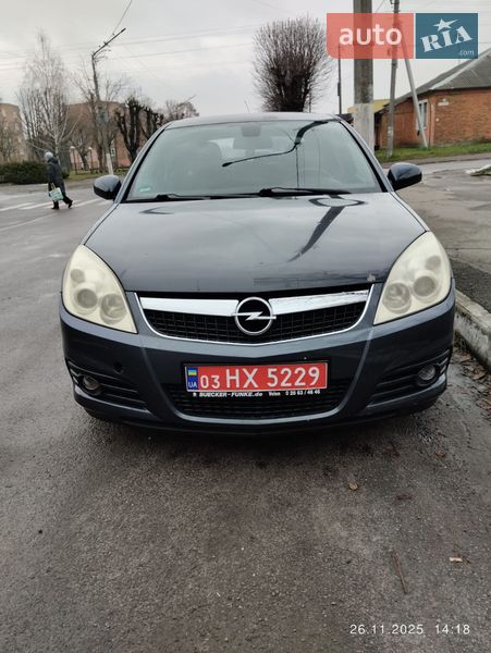 Лифтбек Opel Vectra 2006 в Нововолынске