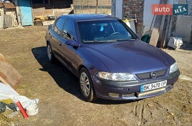 Седан Opel Vectra 1997 в Радивиліві