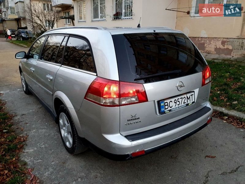 Универсал Opel Vectra 2004 в Стрые
